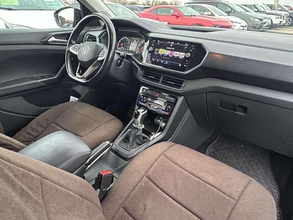 Volkswagen T-Cross | 12