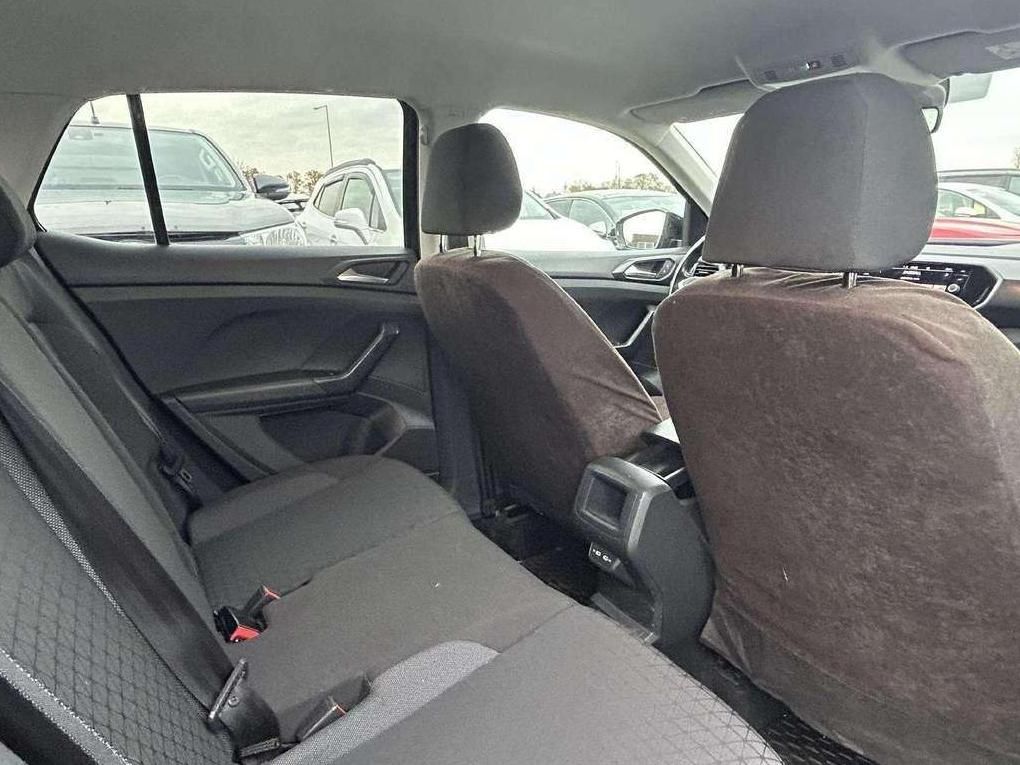 Volkswagen T-Cross | 19