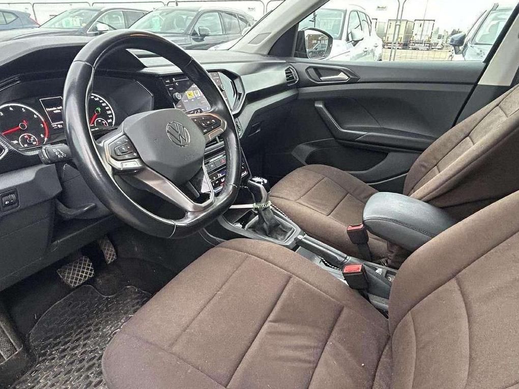 Volkswagen T-Cross | 10