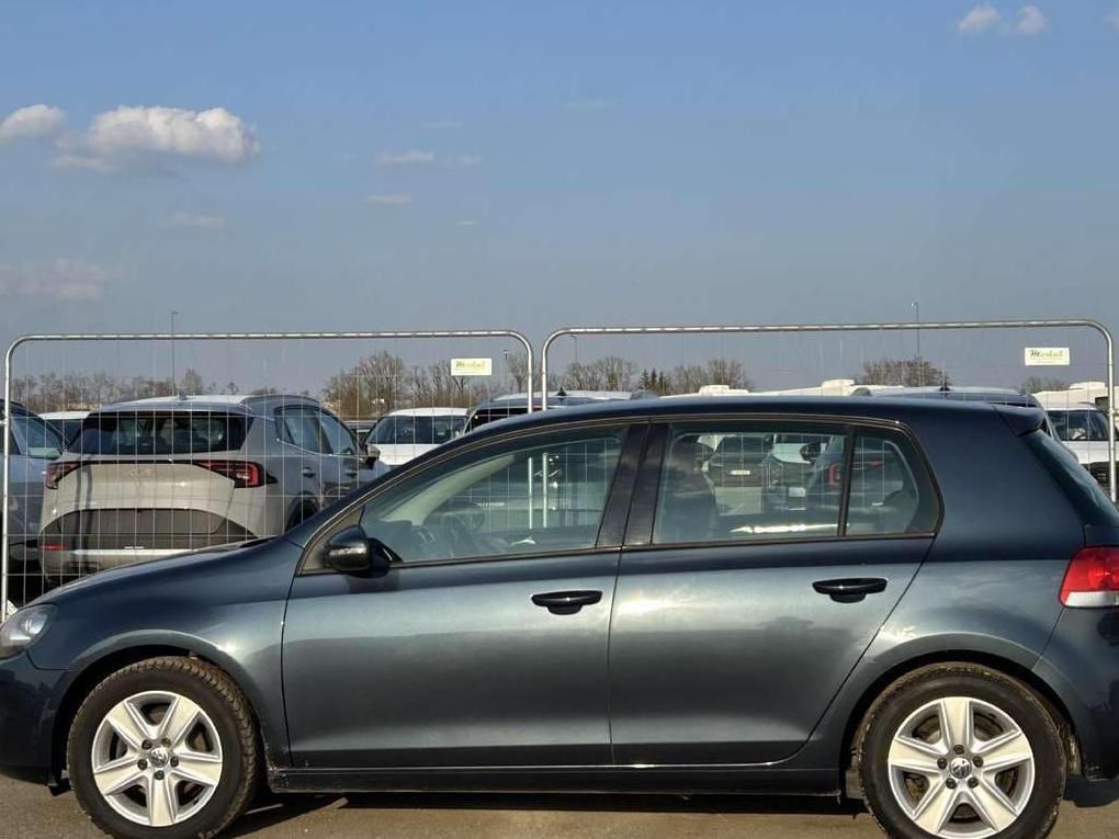 Volkswagen Golf | 9