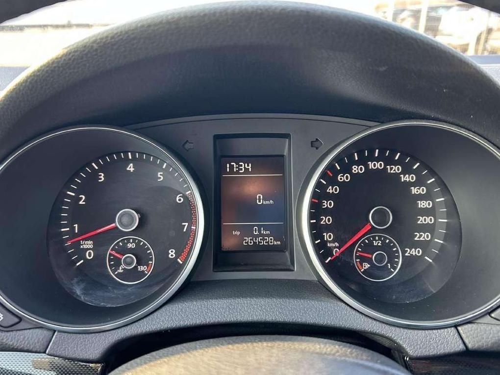 Volkswagen Golf | 24