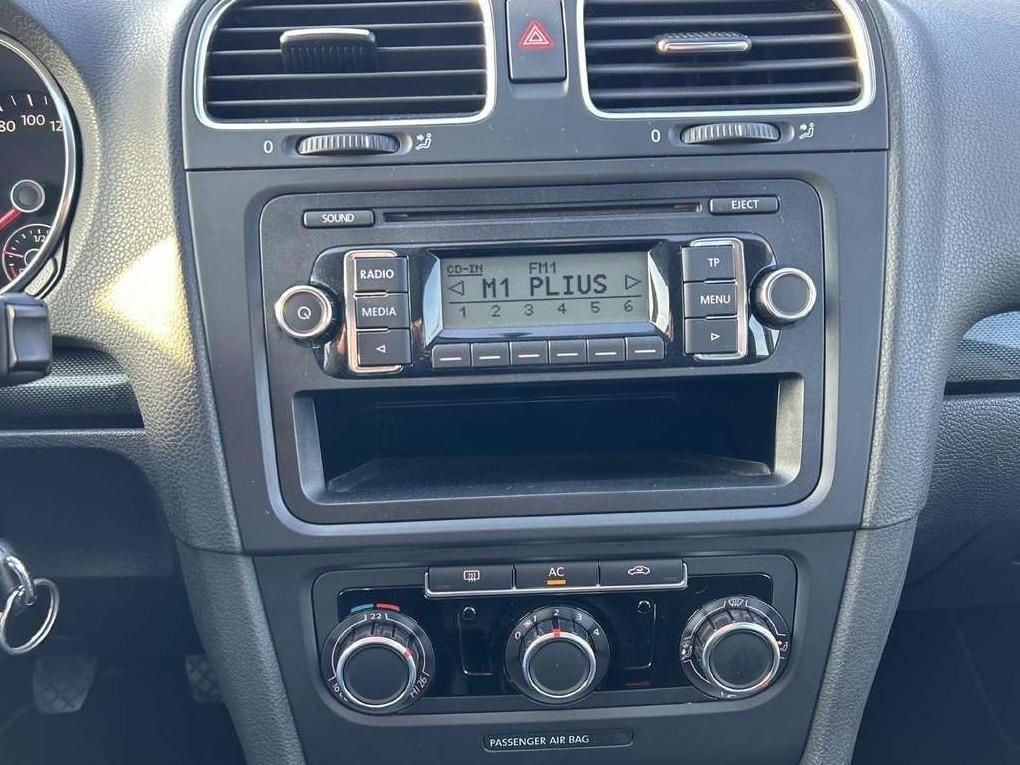 Volkswagen Golf | 23