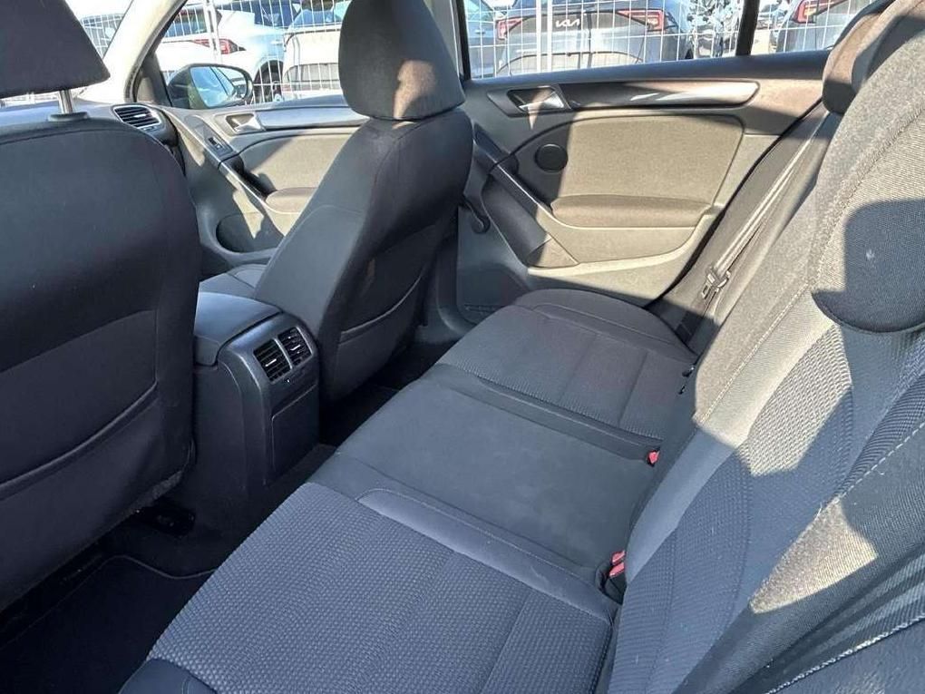 Volkswagen Golf | 25