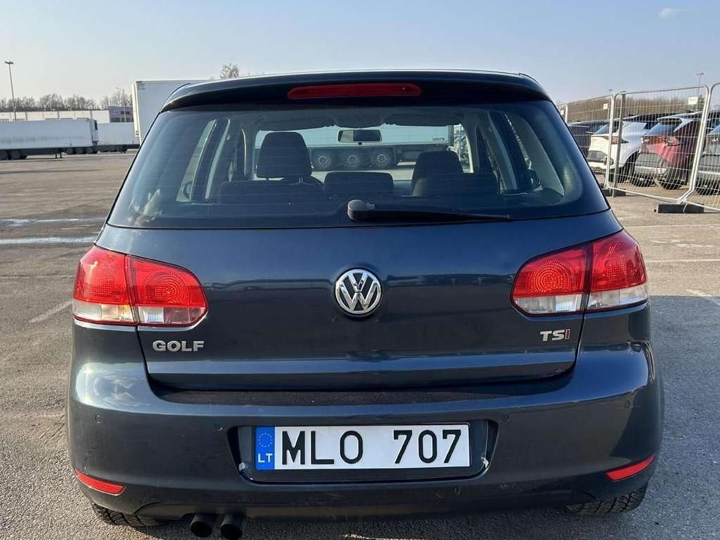 Volkswagen Golf | 6