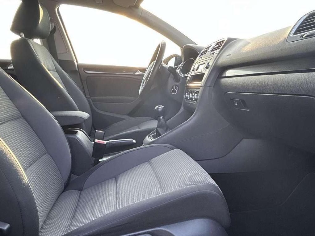 Volkswagen Golf | 19