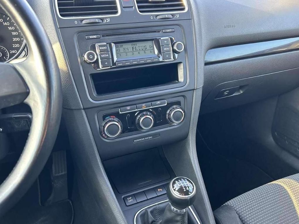 Volkswagen Golf | 22