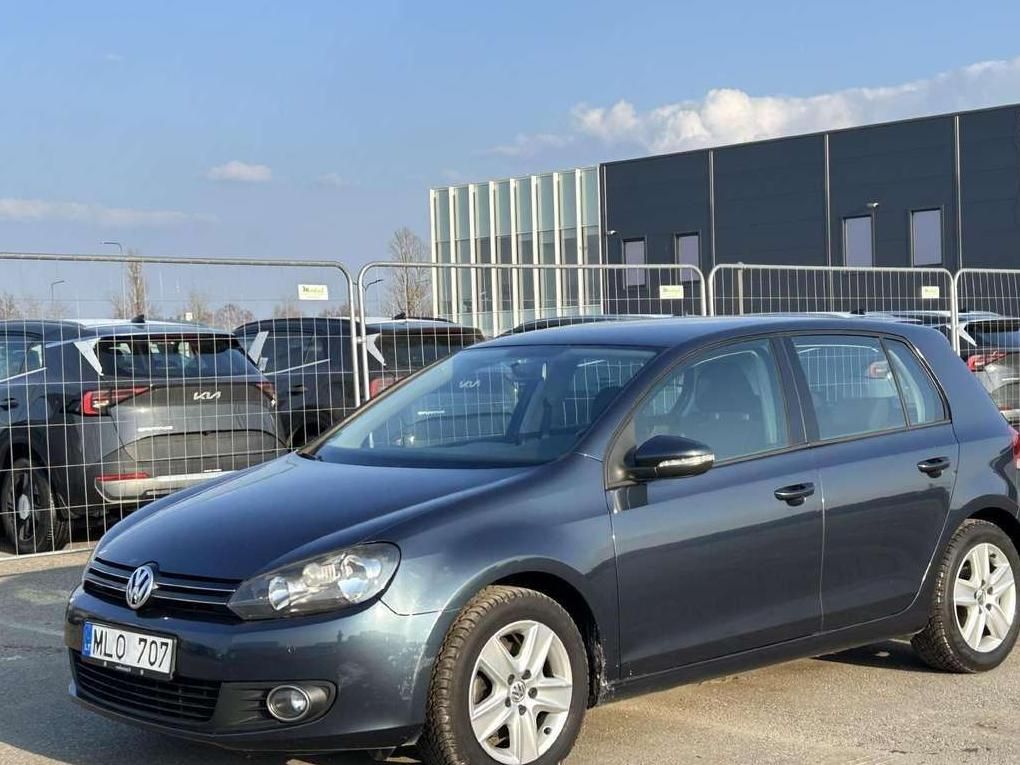 Volkswagen Golf | 8