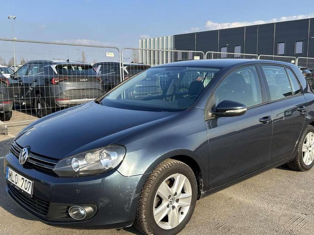 Volkswagen Golf | 1