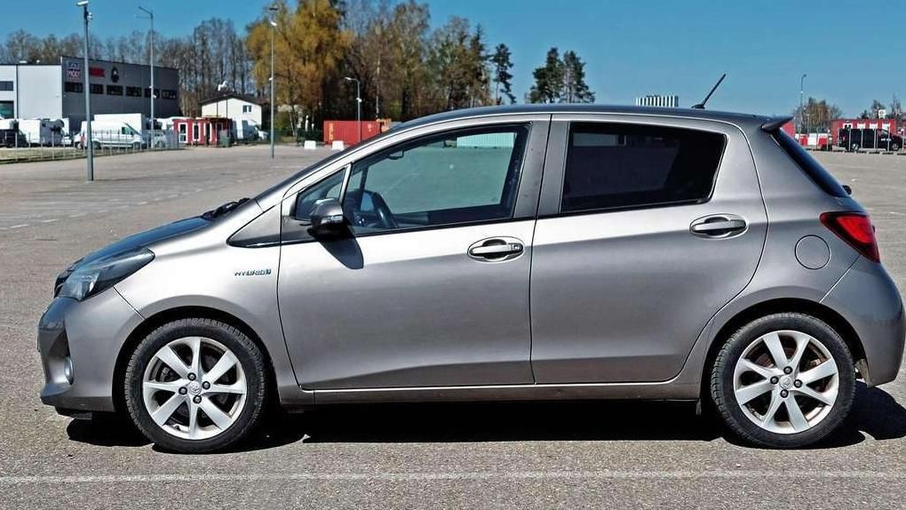 Toyota Yaris | 11