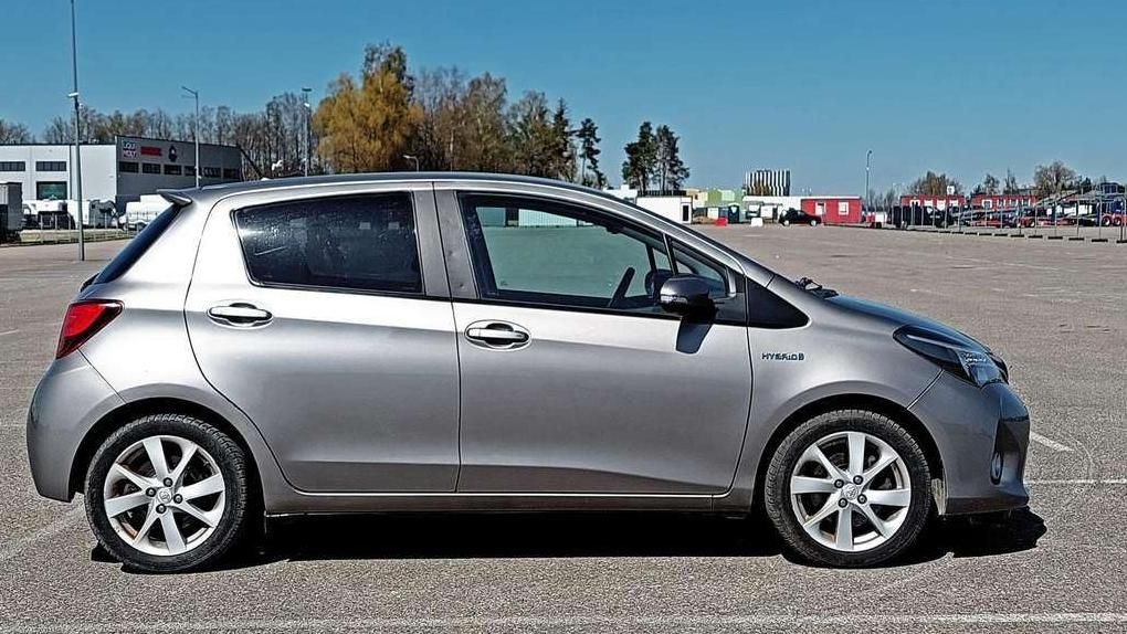 Toyota Yaris | 10