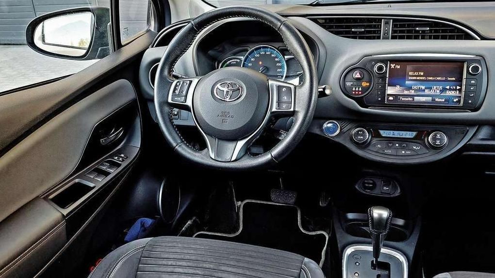 Toyota Yaris | 16