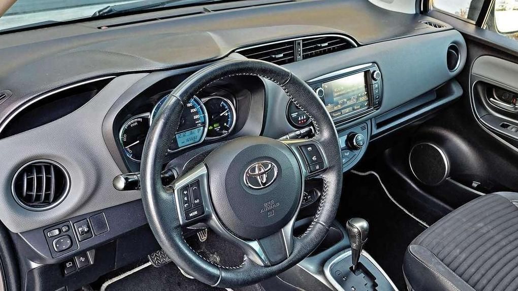 Toyota Yaris | 18