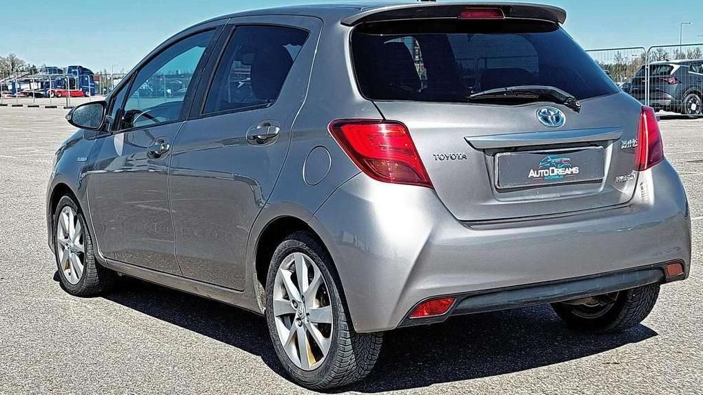 Toyota Yaris | 5