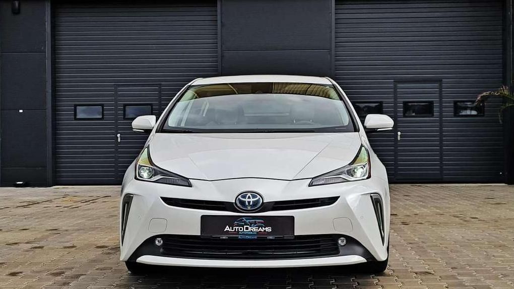 Toyota Prius | 4
