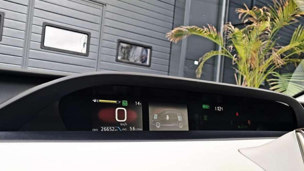 Toyota Prius | 26