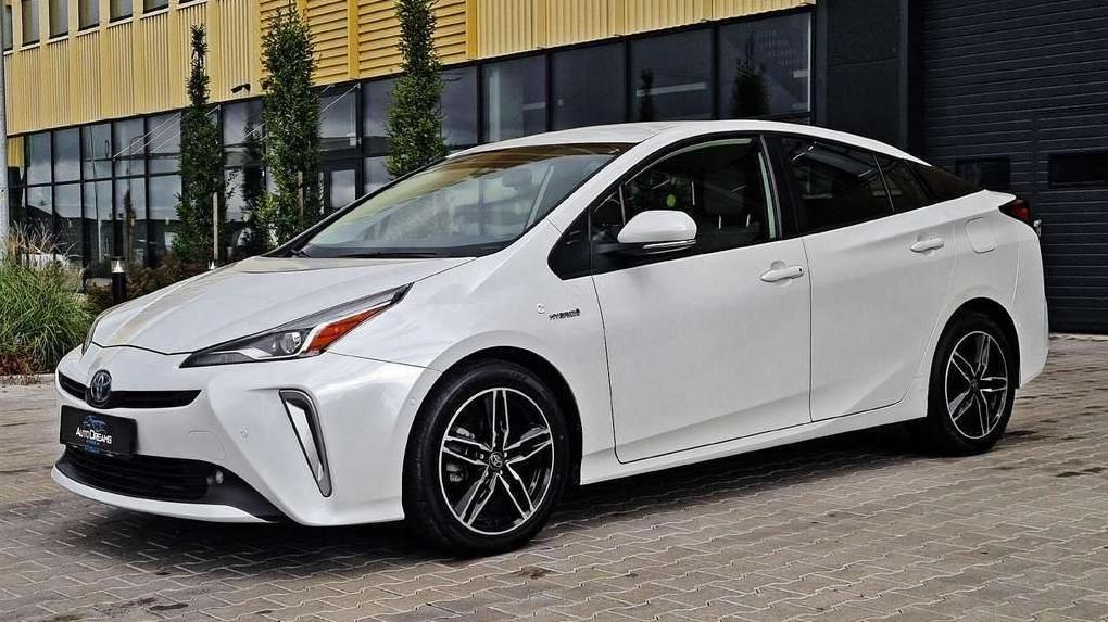 Toyota Prius | 10
