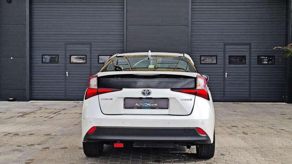 Toyota Prius | 7
