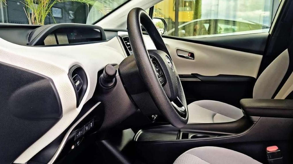 Toyota Prius | 18