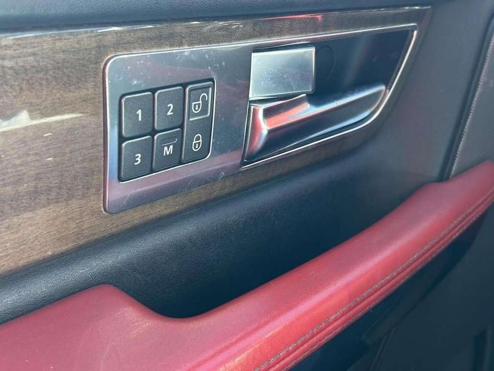 Land Rover Range Rover | 24
