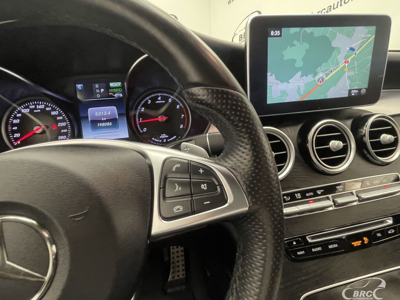 Mercedes-Benz GLC350 | 29