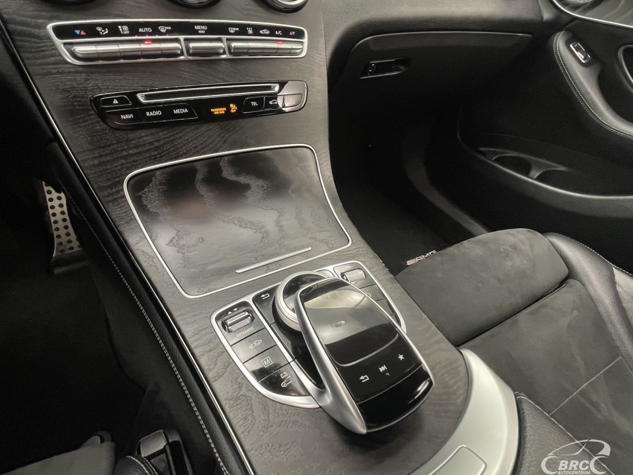 Mercedes-Benz GLC350 | 26