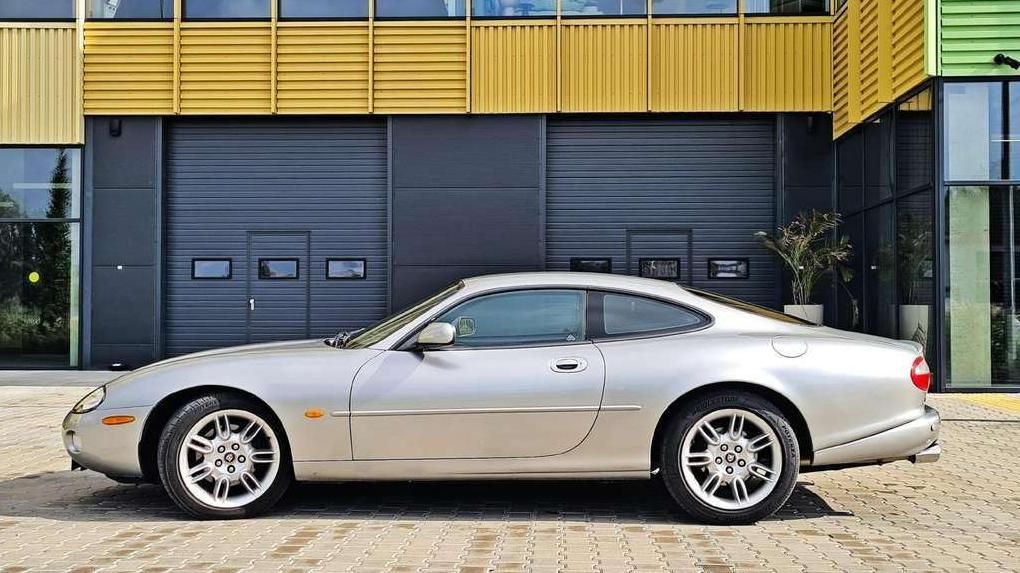 Jaguar XKR | 10