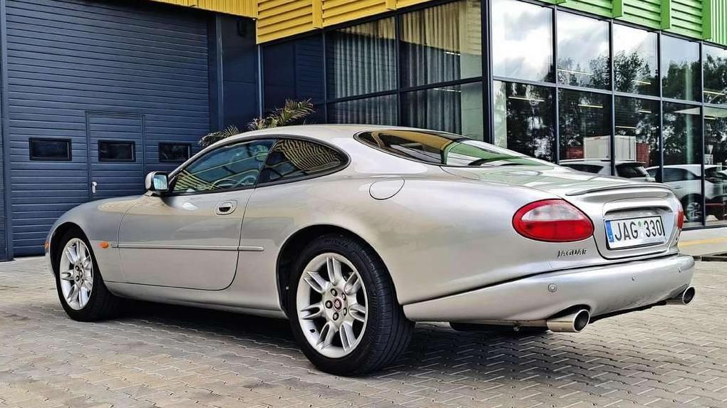 Jaguar XKR | 11