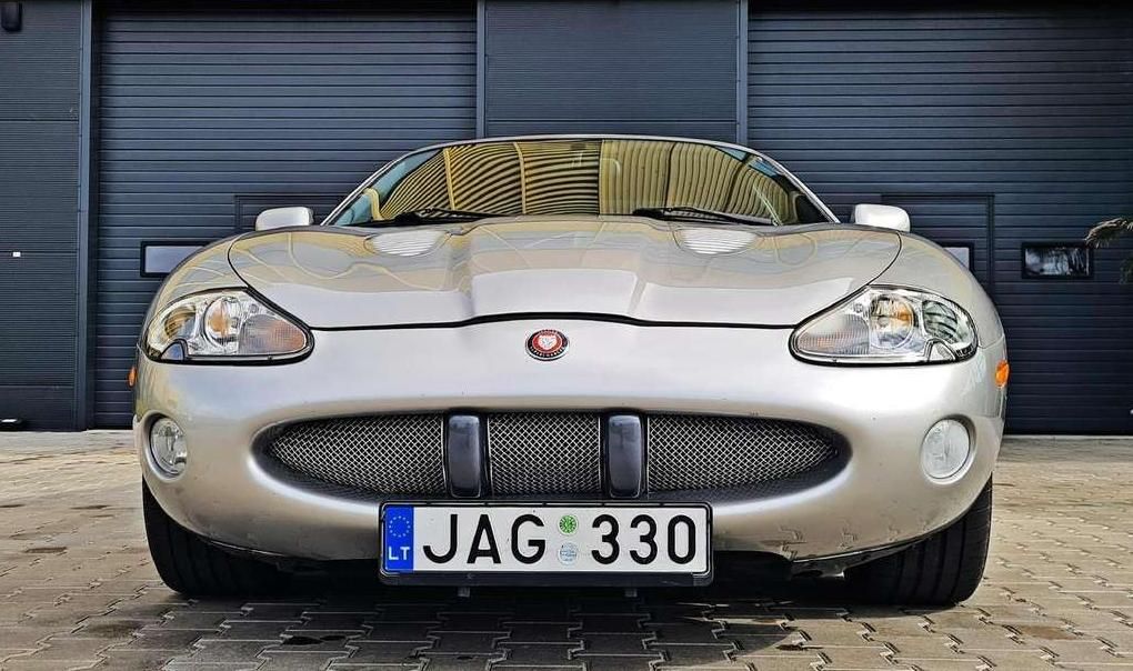 Jaguar XKR | 13