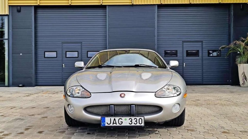 Jaguar XKR | 7