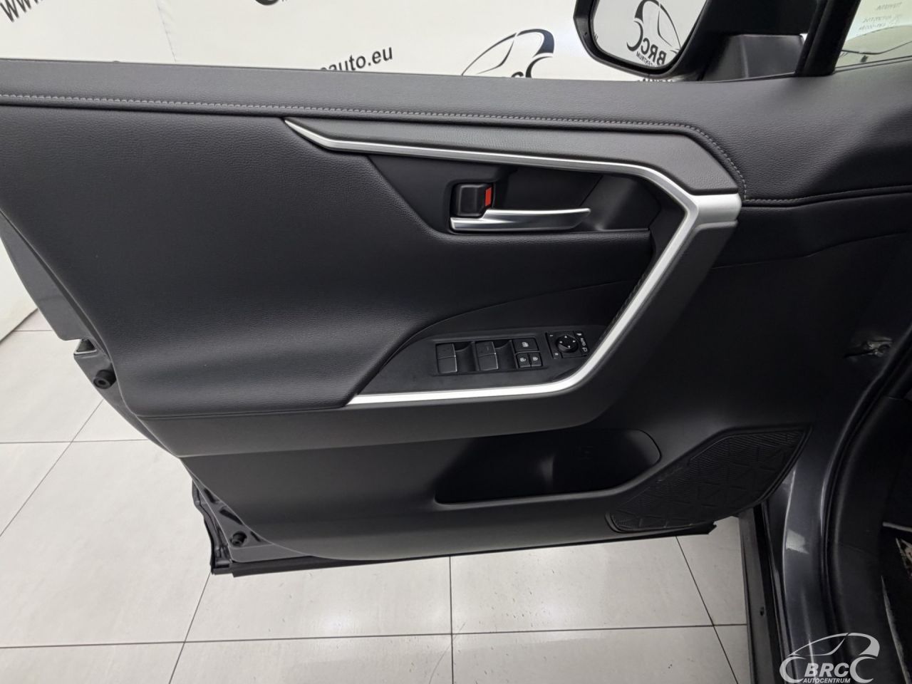 Toyota RAV4 | 17