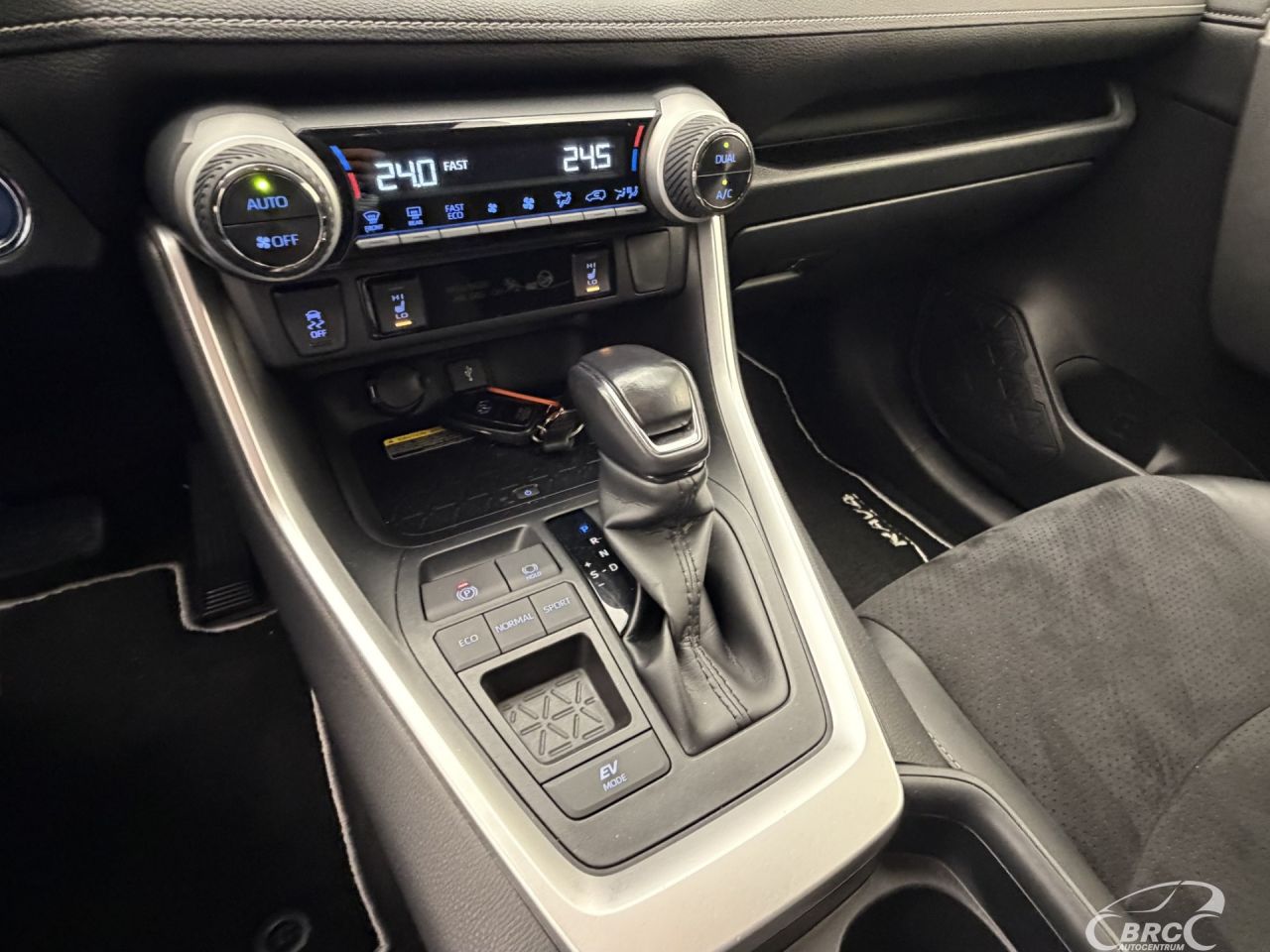 Toyota RAV4 | 23