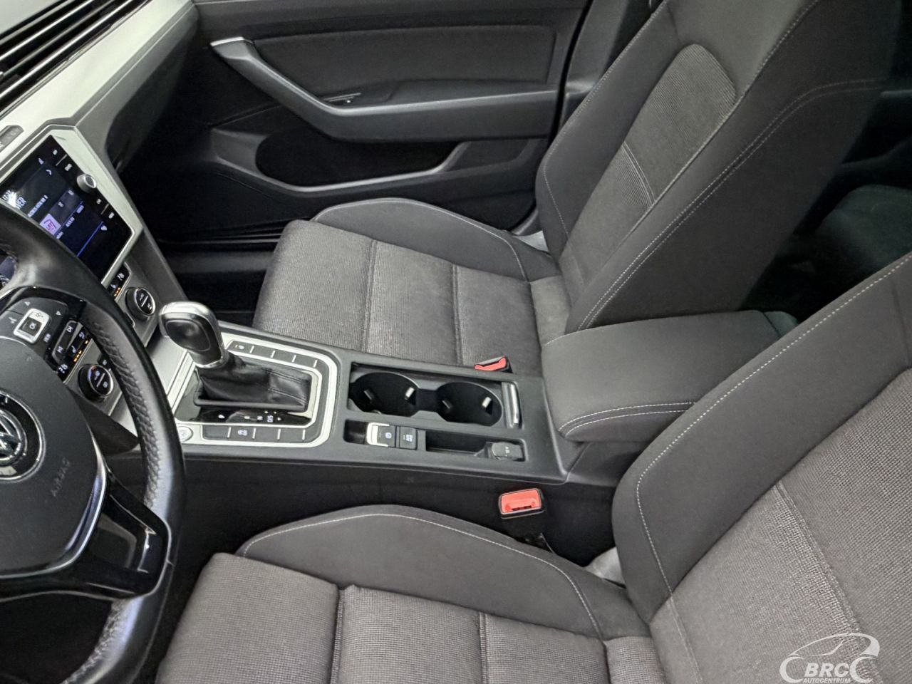 Volkswagen Passat | 24