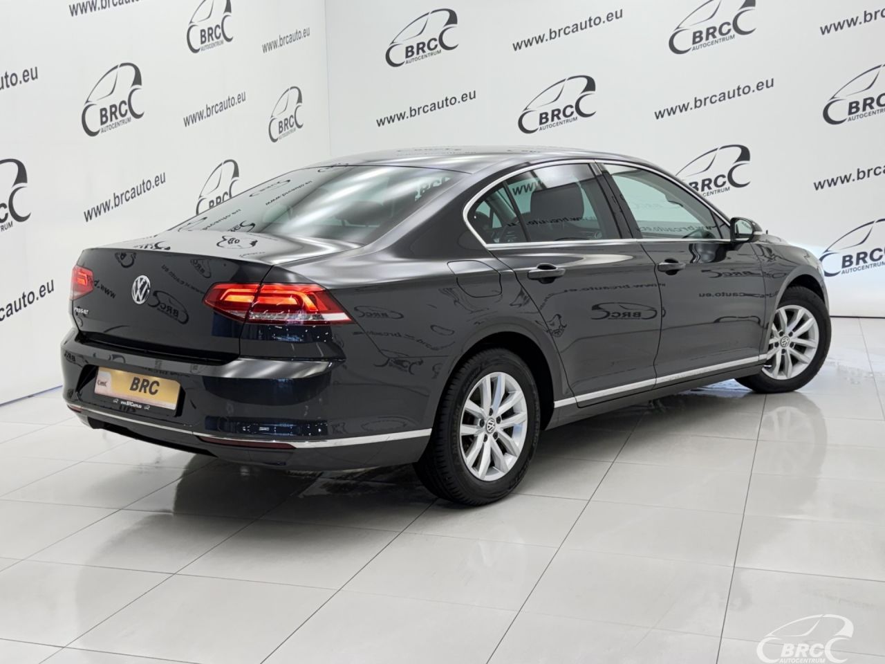 Volkswagen Passat | 1