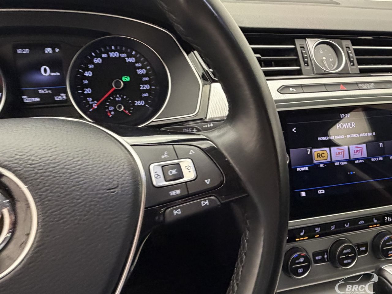 Volkswagen Passat | 28