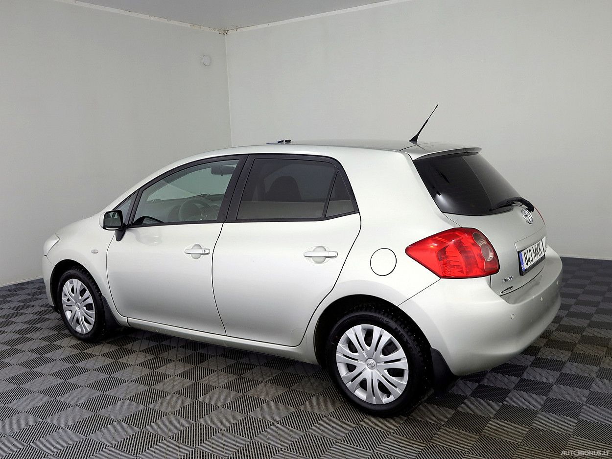 Toyota Auris | 3