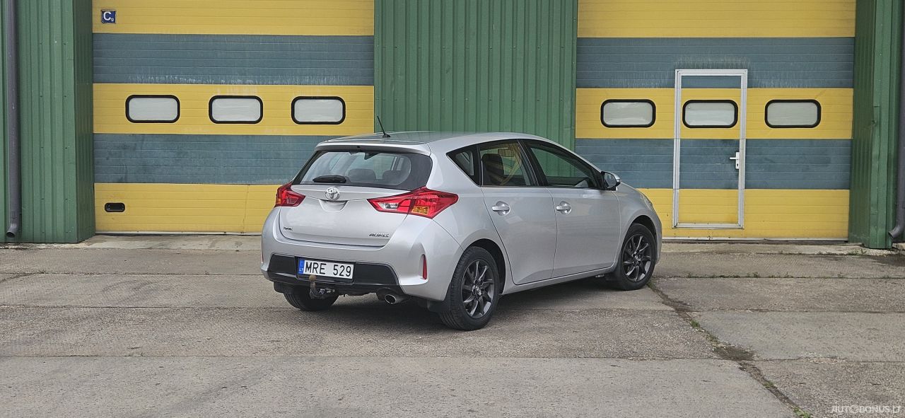 Toyota Auris | 3