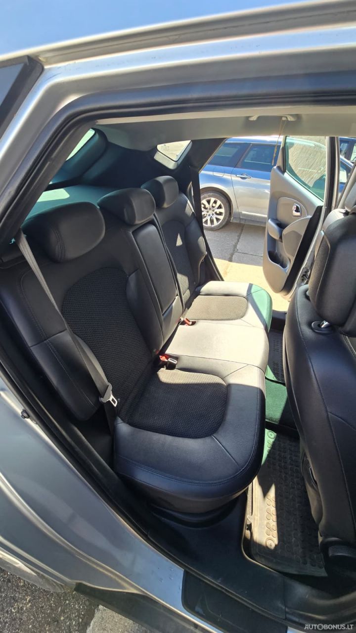 Hyundai ix35 | 10