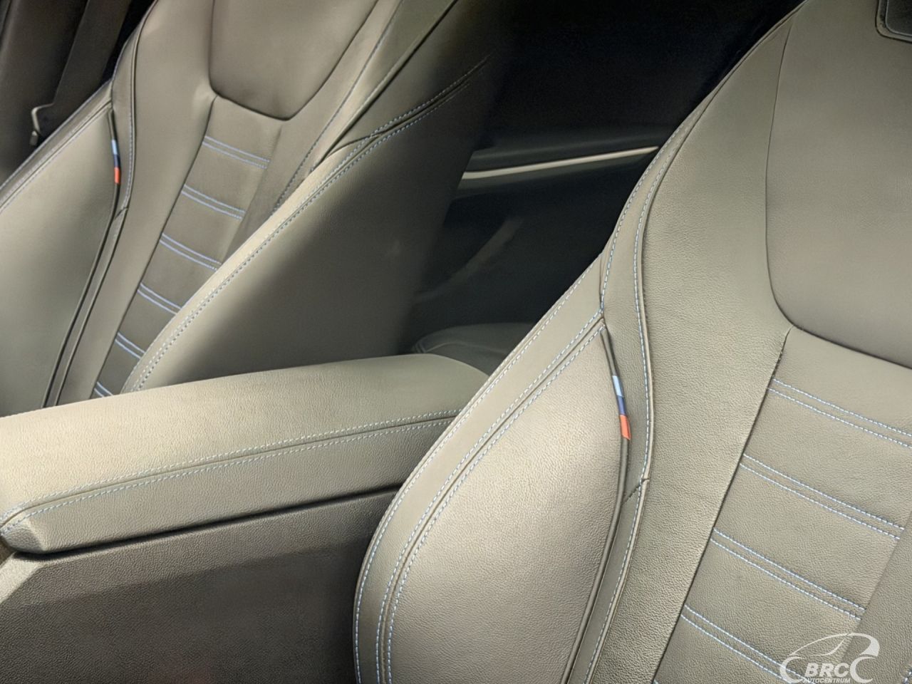 BMW 330 | 25
