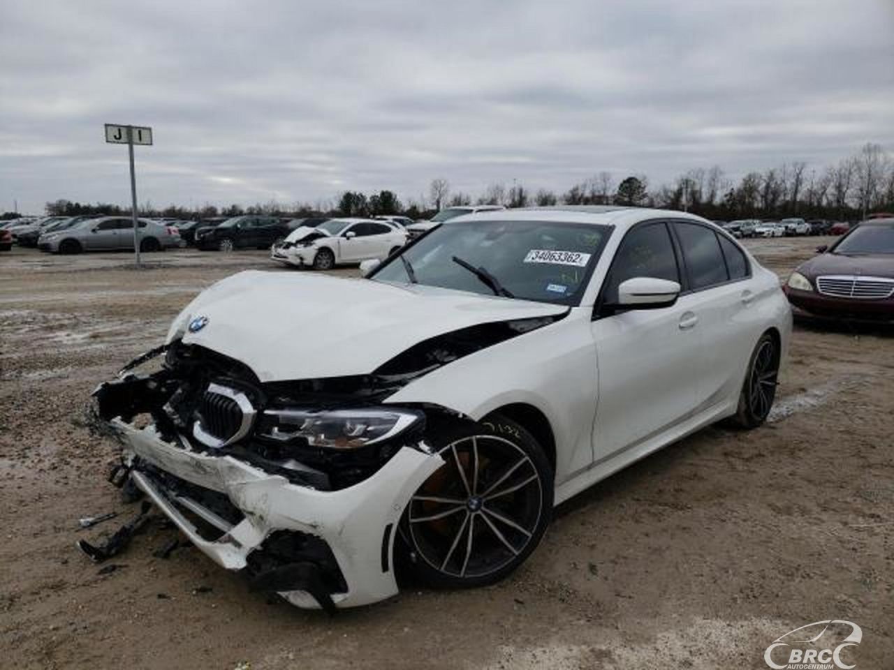 BMW 330 | 62