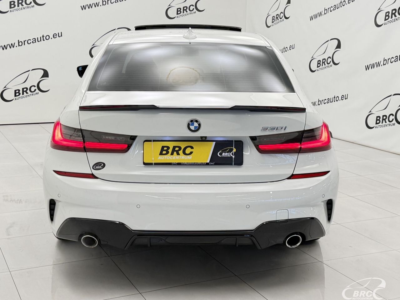 BMW 330 | 54