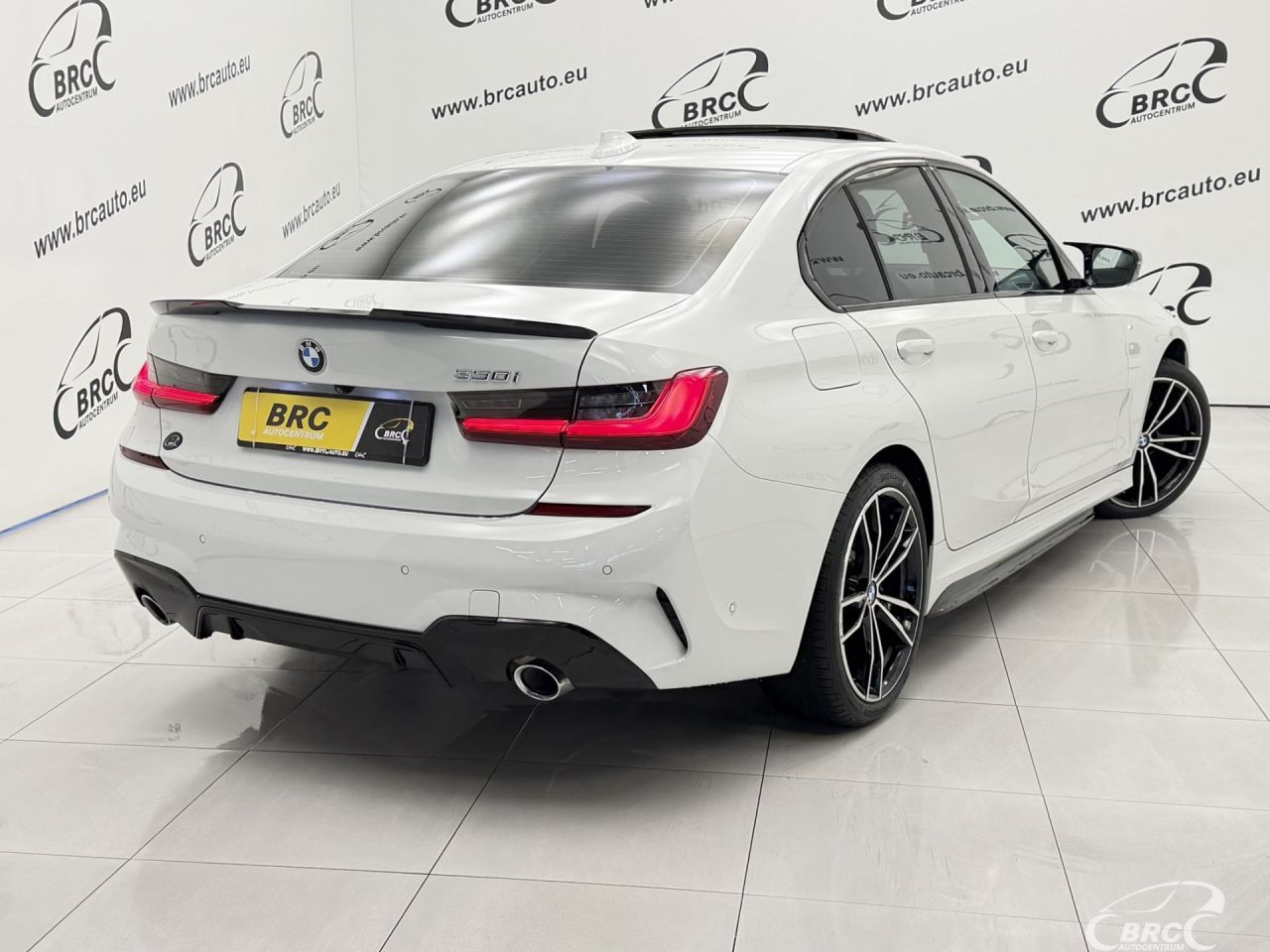BMW 330 | 52