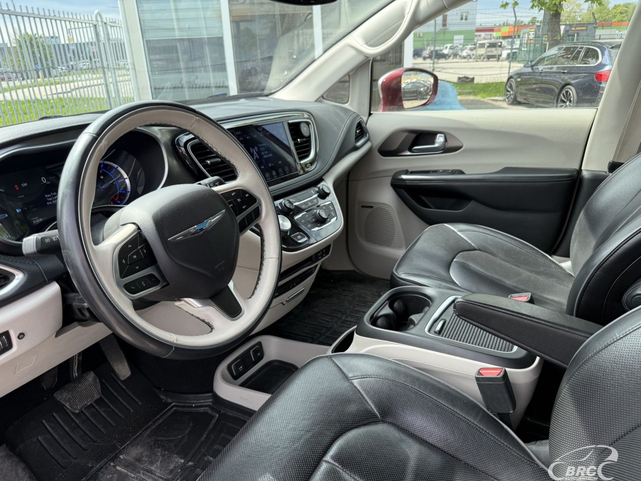 Chrysler Pacifica | 16