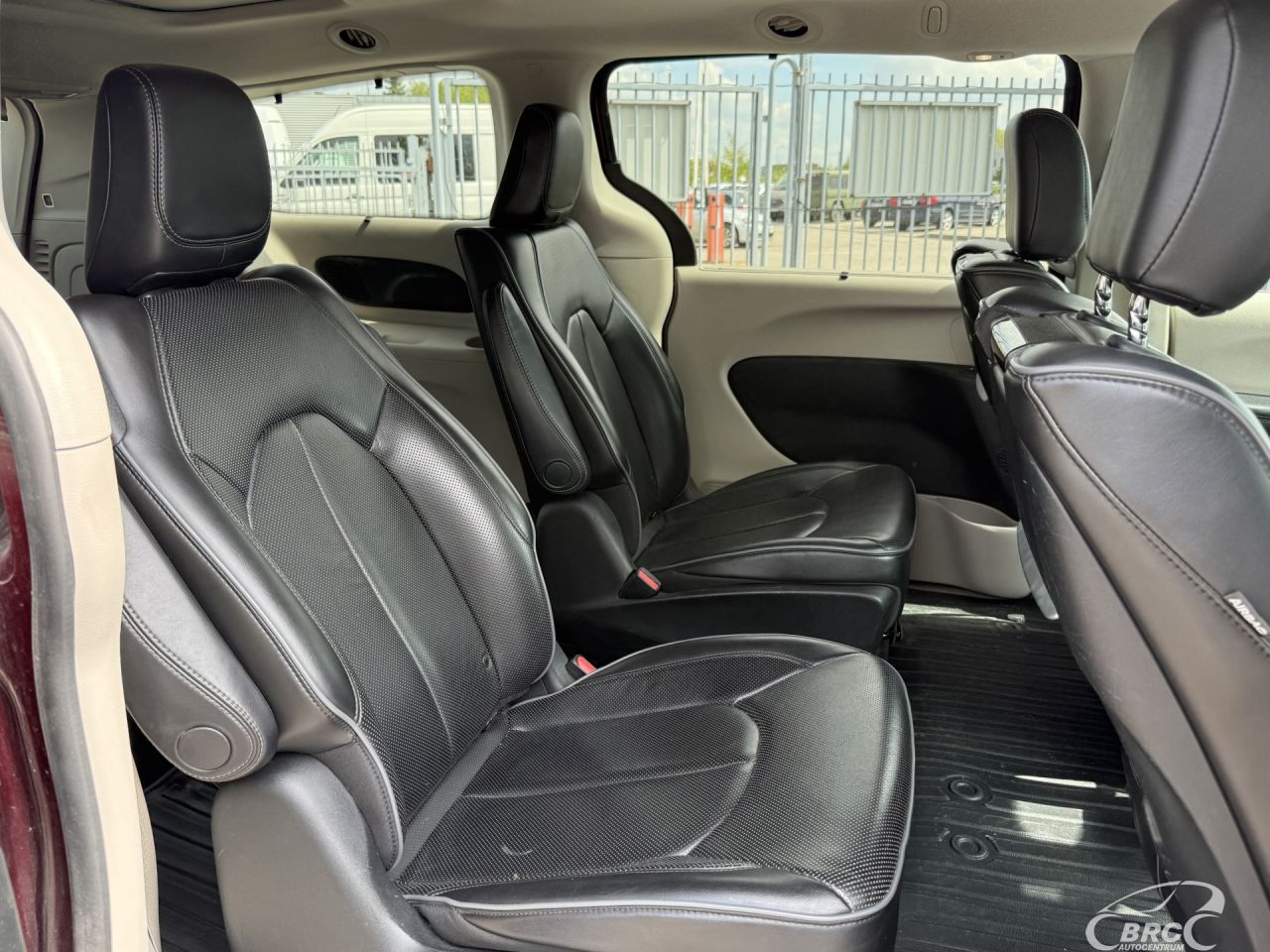Chrysler Pacifica | 6
