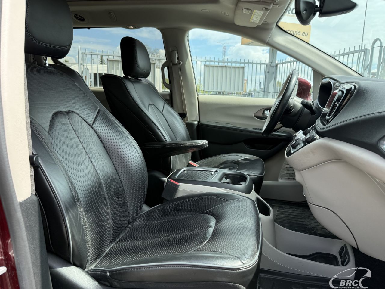 Chrysler Pacifica | 5