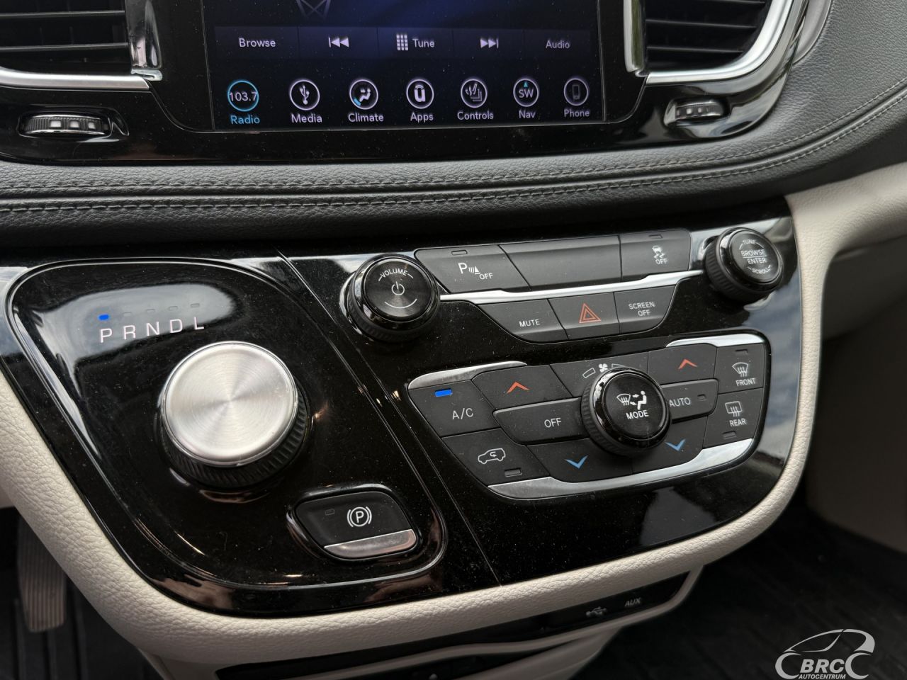 Chrysler Pacifica | 24