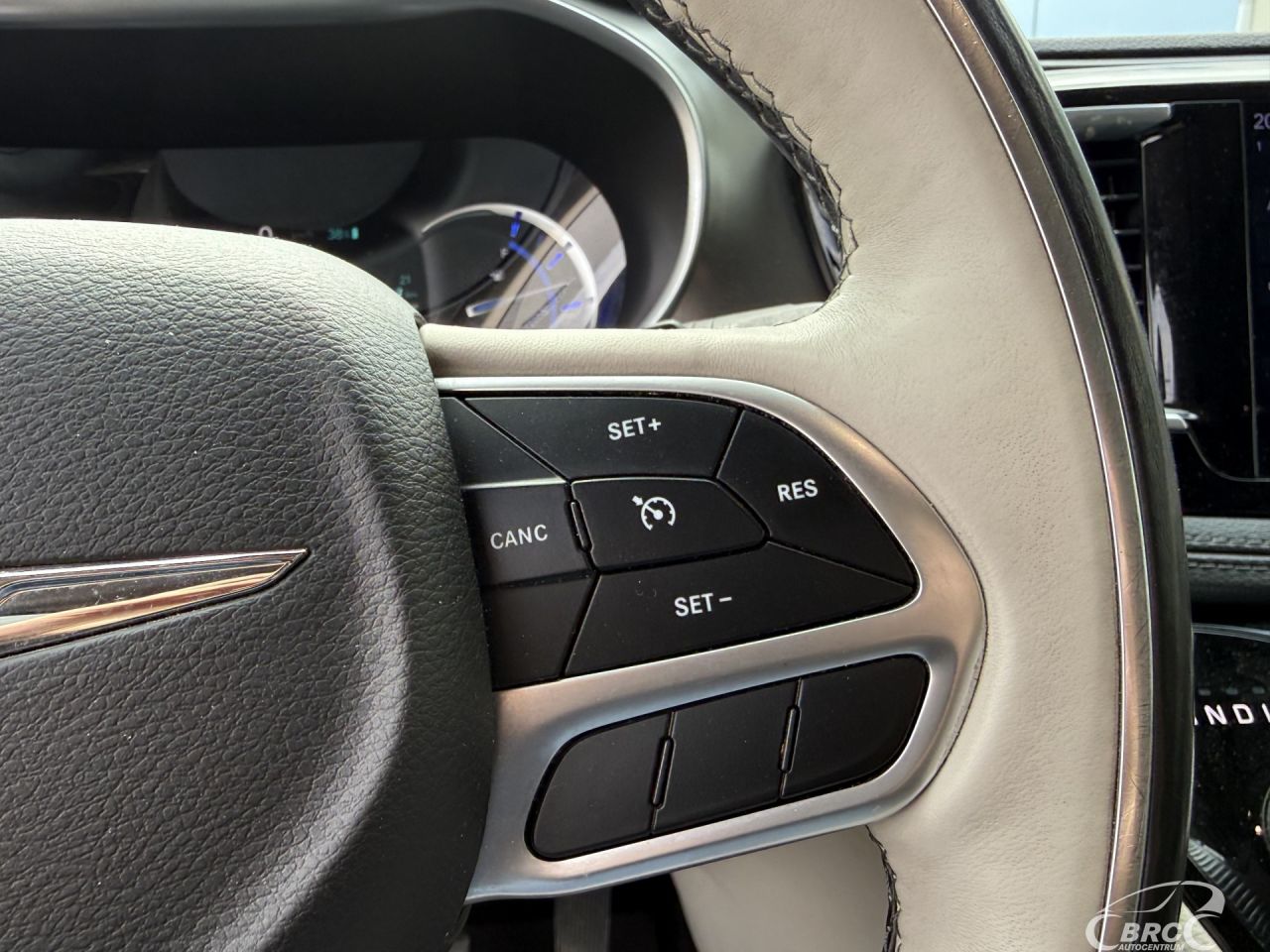 Chrysler Pacifica | 21