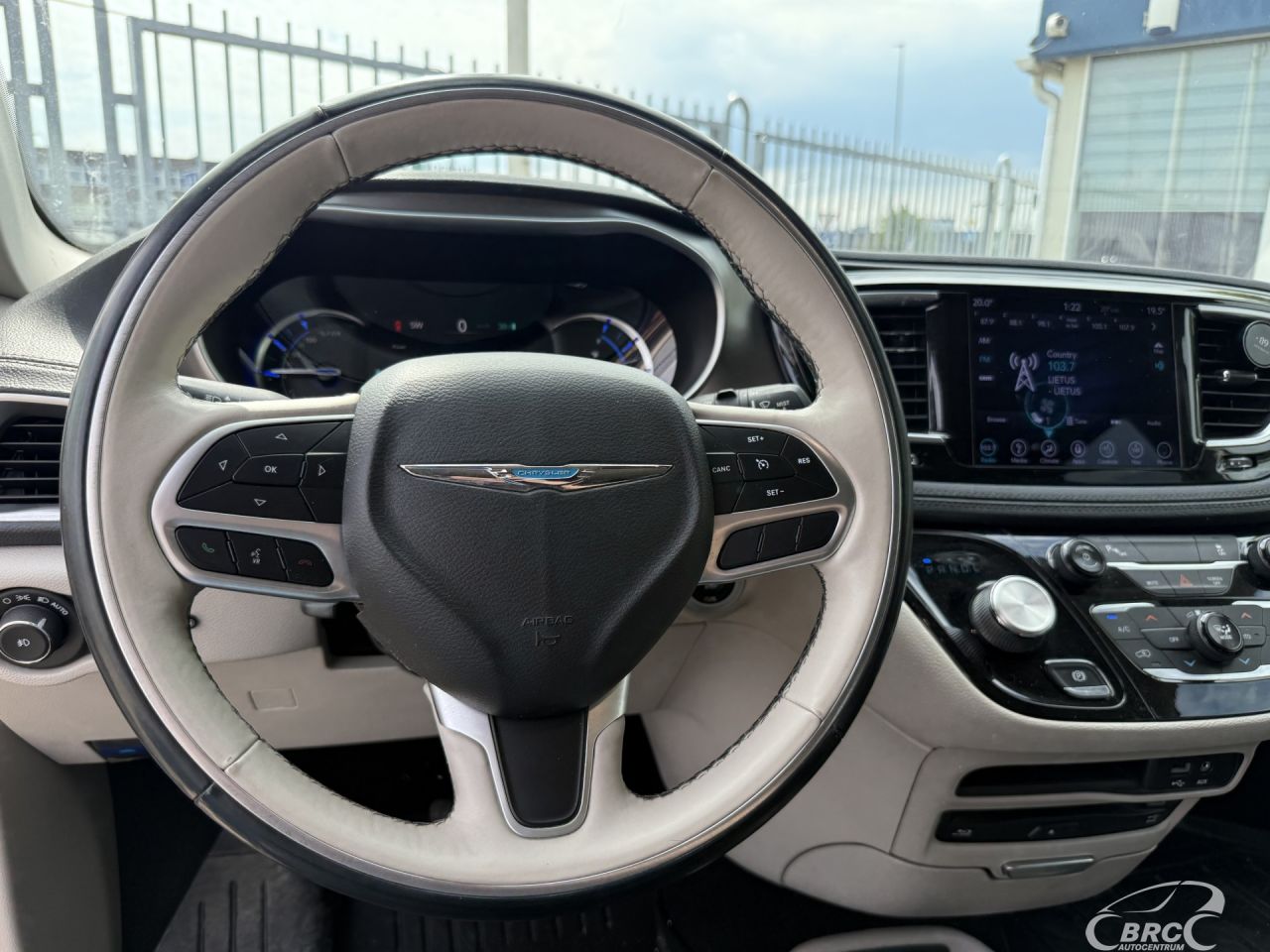 Chrysler Pacifica | 18