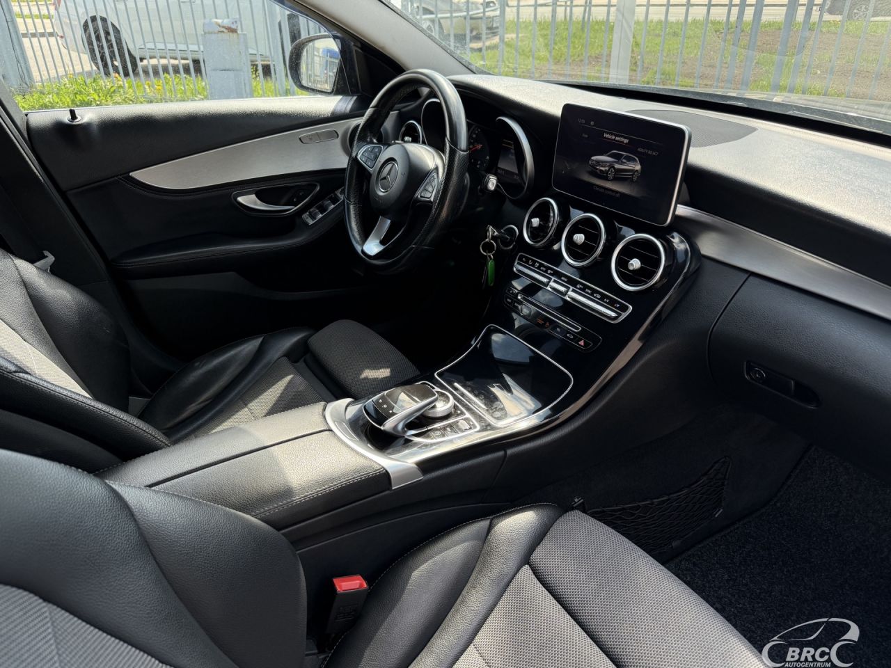 Mercedes-Benz C220 | 4