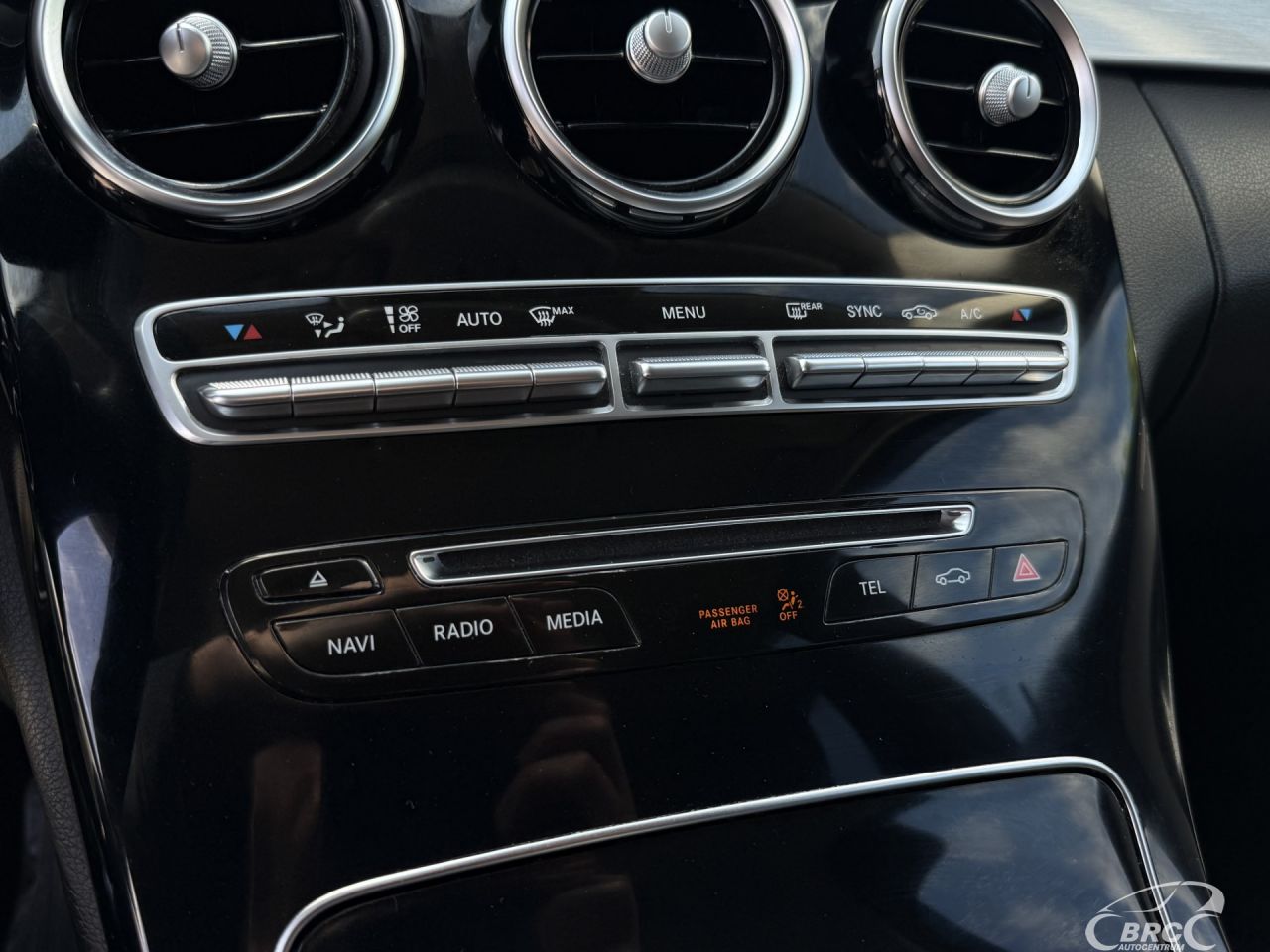 Mercedes-Benz C220 | 25