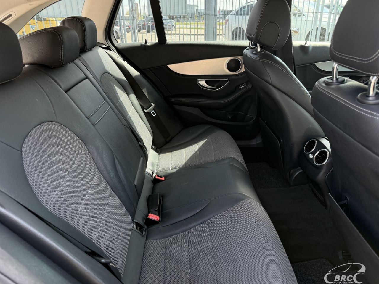 Mercedes-Benz C220 | 8